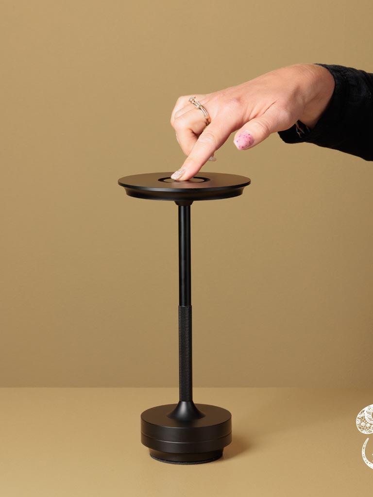 Lampe nomade dorée chargeur USB-C Horizon en metal Chehoma – Image 6